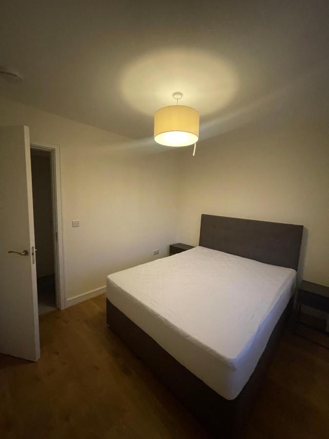 Private Room In A New Shared Apartment Мейнут Екстериор снимка